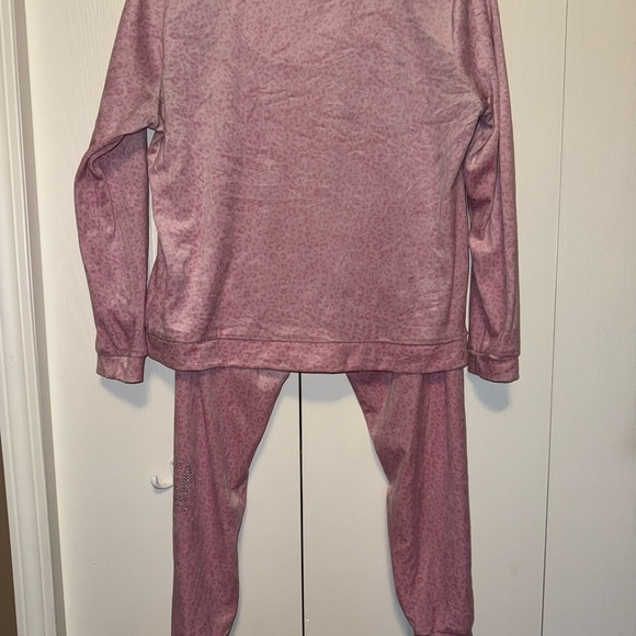 Juicy Couture Velour Leopard Print Pyjama Set - Picture 5 of 14